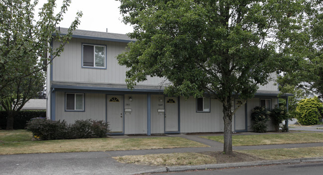 5407 SE 77th Ave in Portland, OR - Building Photo - Building Photo