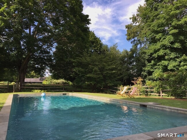 87 Beaver Dam Rd in Salisbury, CT - Building Photo - Building Photo