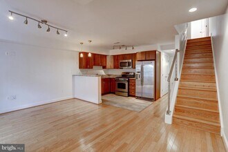 18 N St NW-Unit -2 in Washington, DC - Building Photo - Building Photo
