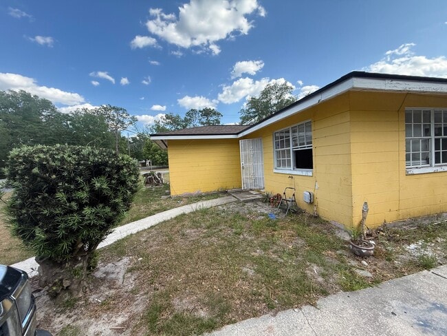 property at 9504 Waynesboro Ave