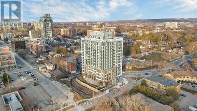 2088 James St in Burlington, ON - Building Photo - Building Photo