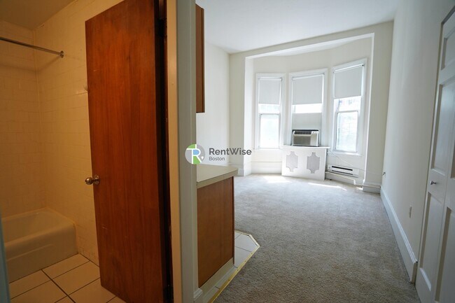 1223 Beacon St