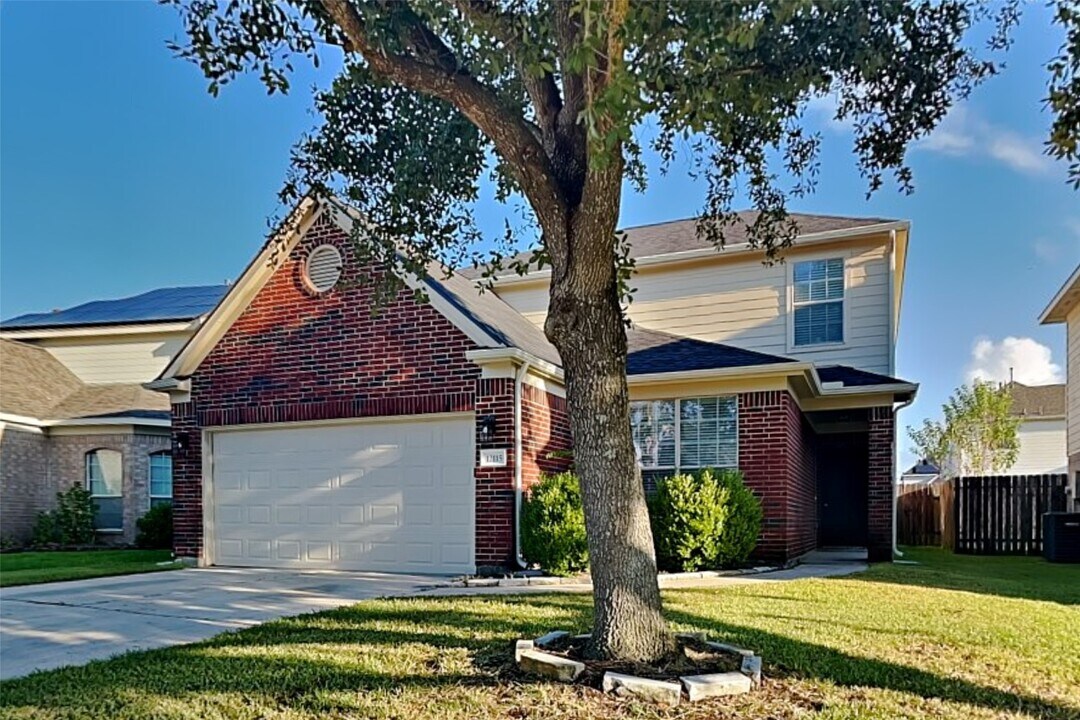 12115 Carriage Oak Cir in Humble, TX - Building Photo