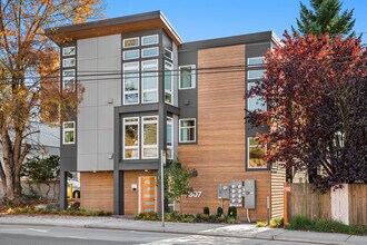 Cubix Northgate in Seattle, WA - Building Photo - Building Photo