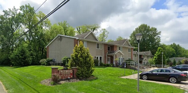 property at 808 Treewood Dr