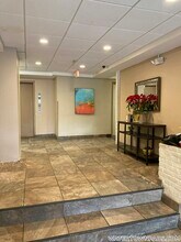 16 Whites Ave, Unit 45 in Watertown, MA - Foto de edificio - Building Photo