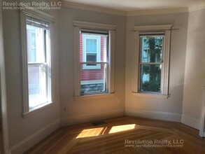 11 Granville Rd, Unit #1 in Cambridge, MA - Foto de edificio - Building Photo