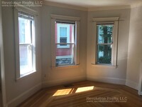 11 Granville Rd, Unit #1 in Cambridge, MA - Building Photo - Building Photo