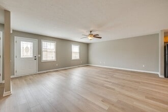 14245 Lariat Lp in Abingdon, VA - Building Photo - Building Photo