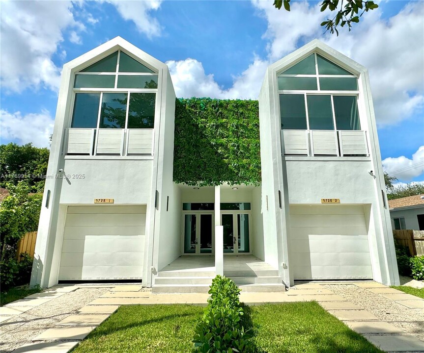 5728 NW 5th Ct in Miami, FL - Building Photo