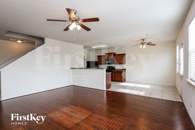 4717 Cedar Springs Dr in Fort Worth, TX - Foto de edificio - Building Photo