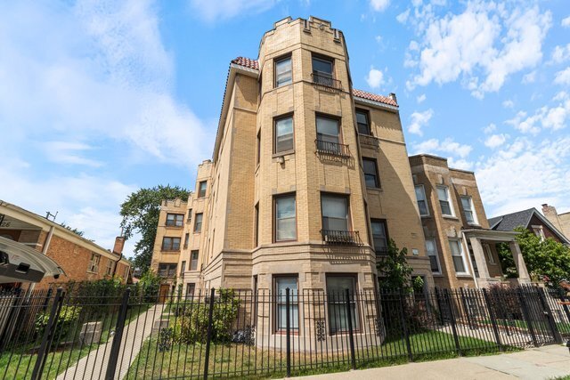 property at 632 N Homan Ave.