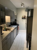 1999 Commonwealth Ave, Unit #10 in Boston, MA - Building Photo