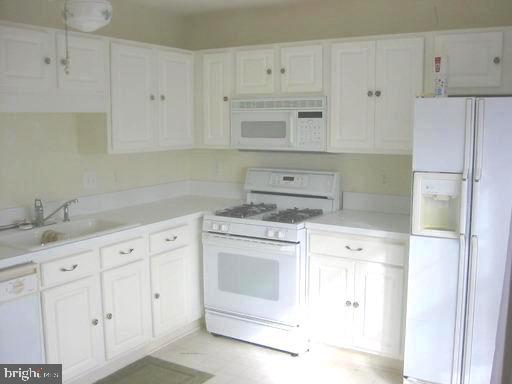 46956 Courtyard Sq in Sterling, VA - Building Photo - Building Photo