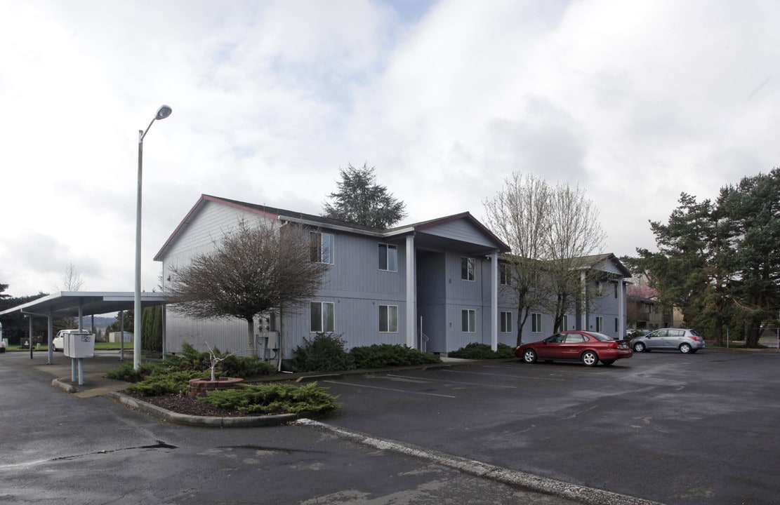 Eagle Crest Apartment Homes in Forest Grove, OR - Building Photo