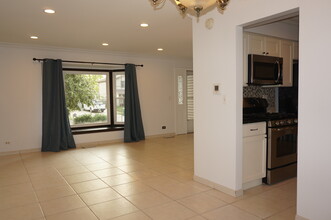 773 Cardinal Ln in Elk Grove Village, IL - Building Photo - Building Photo