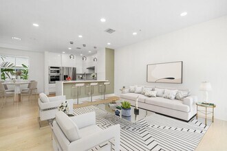 23 NW 4th Ave in Delray Beach, FL - Building Photo - Building Photo