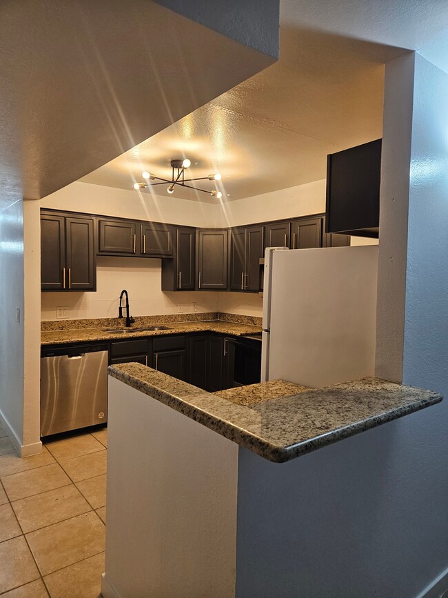 Mountain View Condos in Mesa, AZ - Building Photo - Building Photo