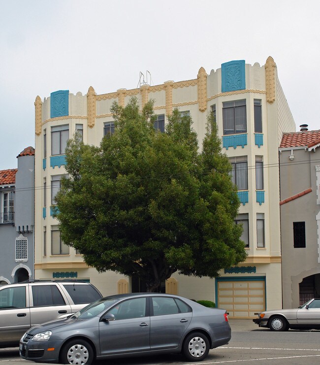 3720 Fillmore St in San Francisco, CA - Building Photo - Building Photo