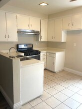 562 Silverwood Ave in Upland, CA - Foto de edificio - Building Photo