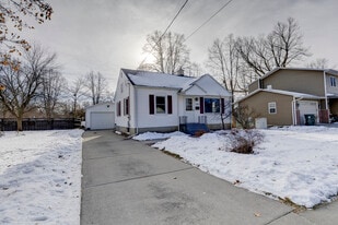 3621 Dennett Dr in Madison, WI - Building Photo