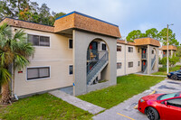 1501 Doby Cir in Tampa, FL - Foto de edificio - Building Photo