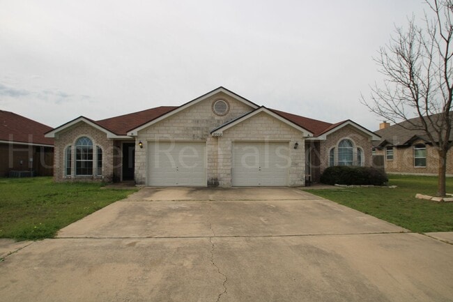 2012 Schorn Dr