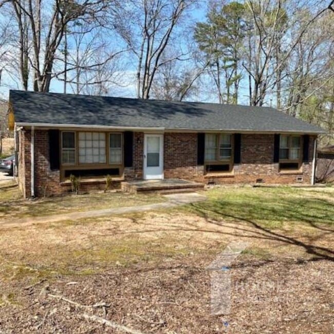 215 W Belvedere Rd