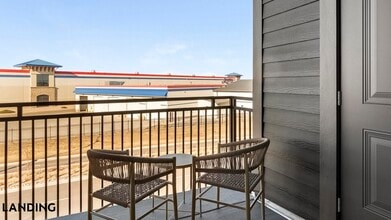 10670 Jake Jabs Blvd, Unit 2304 in Longmont, CO - Foto de edificio - Building Photo