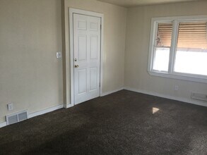 5848 N 64th St in Milwaukee, WI - Building Photo - Building Photo