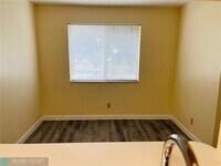 709 NW 92nd Ave photo'