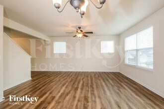 104 Shire Dr in Lake St. Louis, MO - Building Photo - Building Photo
