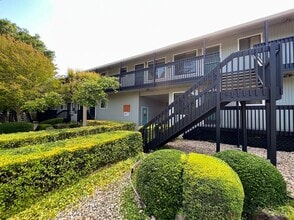 Bridgeview Apartments in Napa, CA - Foto de edificio - Interior Photo