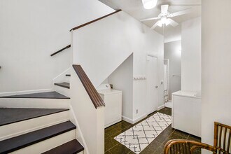 7017 Jefferson Ridge Dr, Unit Private Guest House #1 in Converse, TX - Building Photo - Building Photo