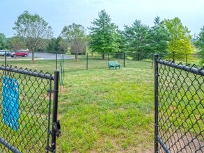 Andover Park in Kansas City, MO - Foto de edificio - Building Photo