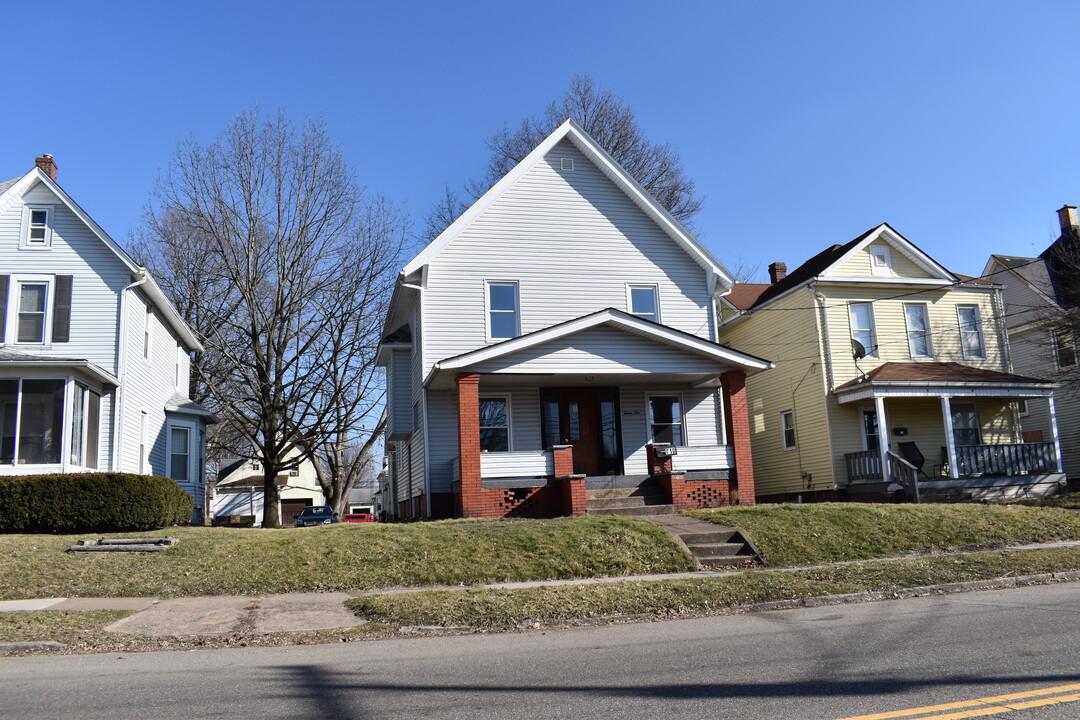 710 Harrison Ave SW in Canton, OH - Building Photo