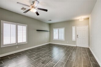 3719 Caribbean Blue Ave in North Las Vegas, NV - Foto de edificio - Building Photo