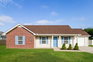 2244 Rosecran Cir in La Vergne, TN - Building Photo