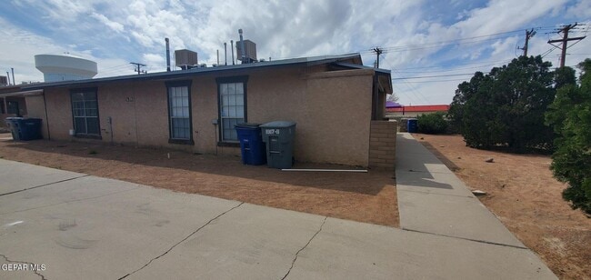 1917 Karen Sue Pl in El Paso, TX - Building Photo - Building Photo