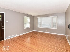 2407 Baur Dr in Indianapolis, IN - Building Photo - Building Photo
