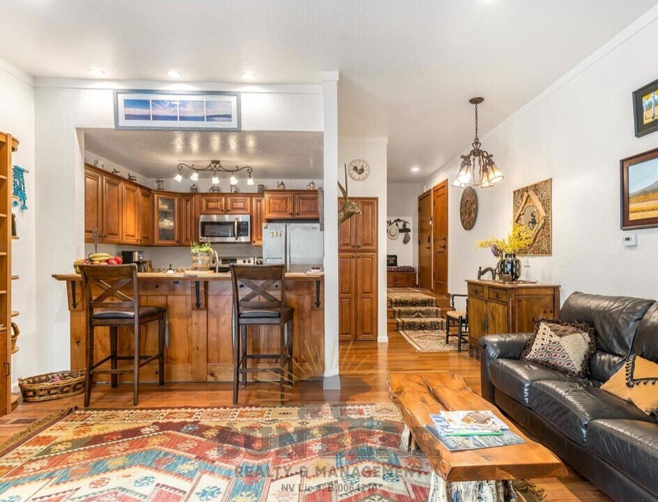807 Alder Ave in Incline Village, NV - Building Photo