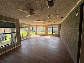 1821 Mars Dr in Bossier City, LA - Building Photo - Building Photo