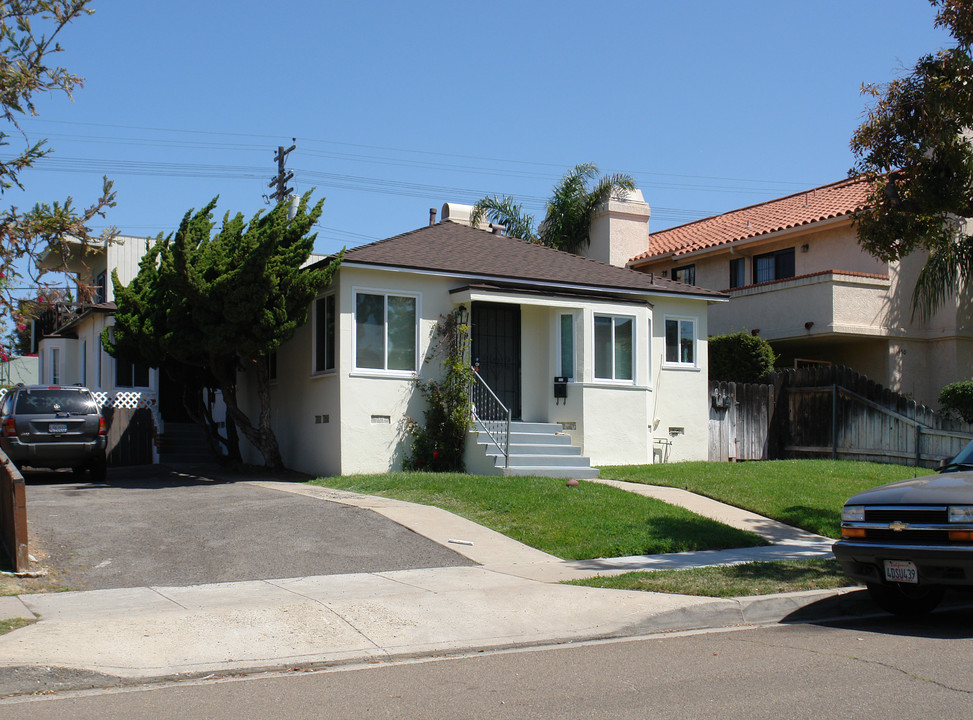 1444-1446 Hornblend St in San Diego, CA - Building Photo