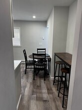 8 Chamberlain Rd in Shrewsbury, MA - Building Photo - Building Photo