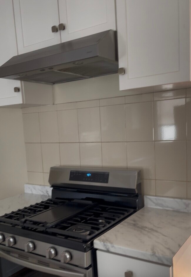 73 Richfield St, Unit apt 3 in Boston, MA - Foto de edificio - Building Photo