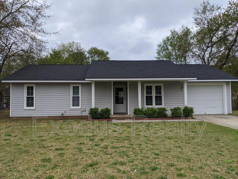 6443 Rutherglen Dr in Fayetteville, NC - Building Photo