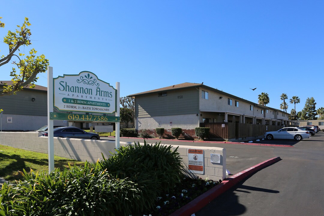 Shannon Arms Apartments in El Cajon, CA - Foto de edificio