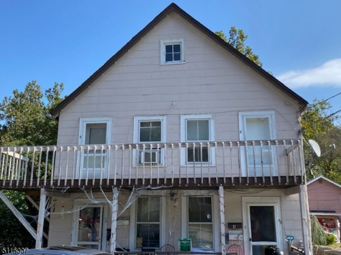 98 Arch St-Unit -4 in Butler, NJ - Building Photo