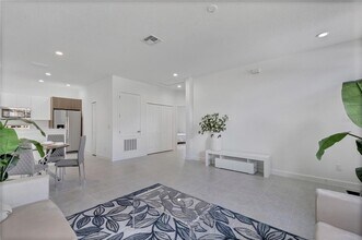1563 Cumin Dr in Poinciana, FL - Building Photo - Building Photo
