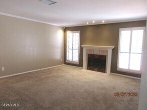745 Espada Dr in El Paso, TX - Building Photo - Building Photo